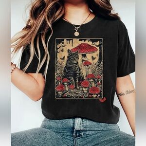New soft cat and mushroom tshirt😸